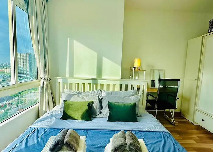 Apartment High-class 2bed Skyview Just 1-step From Bts Onnut Bangkok